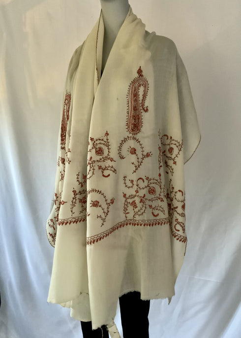 Hand Embroidered Needle Work Paisley Border
